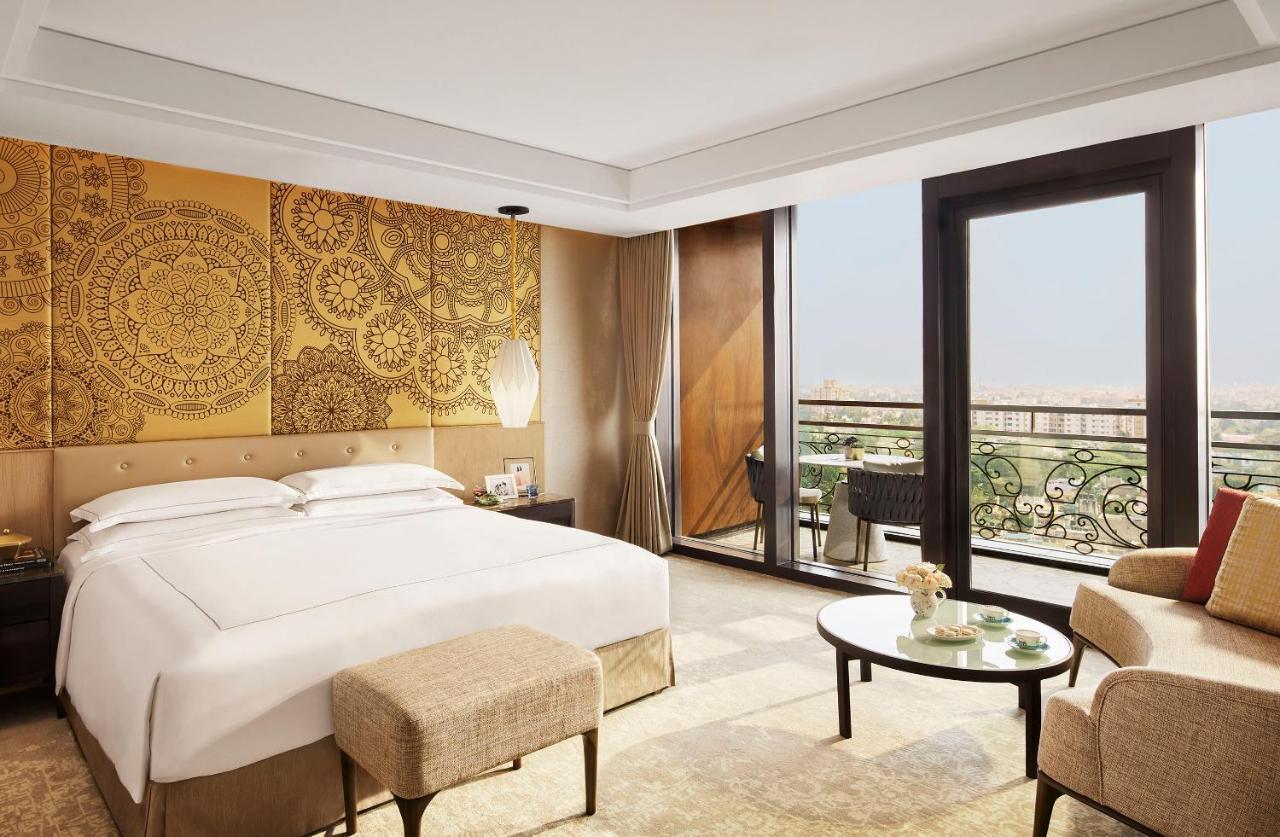 Hotel Taj Wellington Mews Madrás Exterior foto