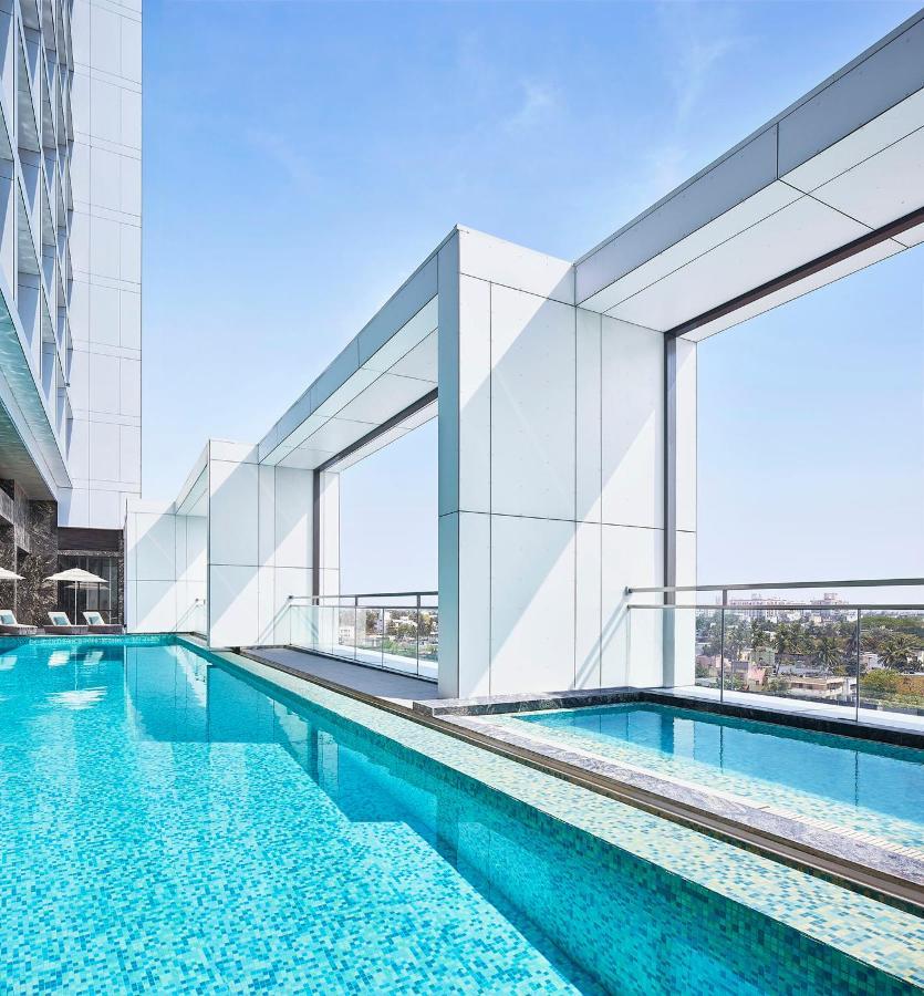 Hotel Taj Wellington Mews Madrás Exterior foto
