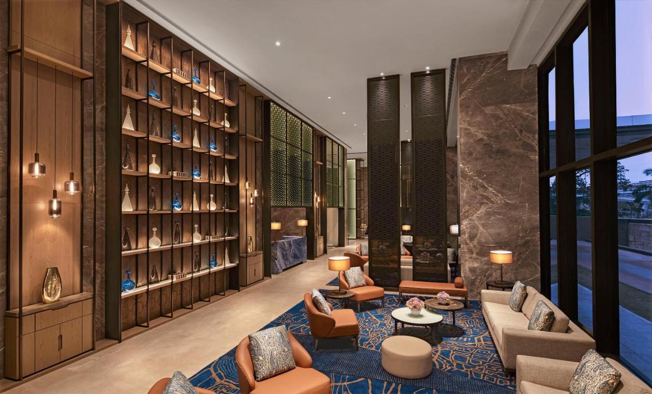 Hotel Taj Wellington Mews Madrás Exterior foto